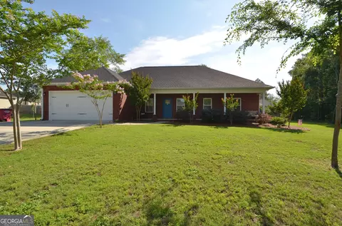 16 Boxwood St, Hawkinsville, GA 31036