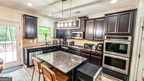 Kitchen - 3281 Alhambra Cir, Hampton, GA 30228 photo 3 of 7