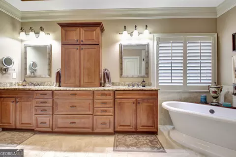 Bath - 100 Wickham Dr, Tyrone, GA 30290 photo 4 of 15