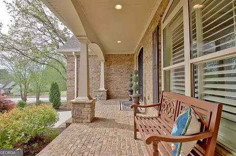 Exterior - 100 Wickham Dr, Tyrone, GA 30290 photo 8 of 45