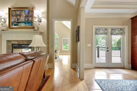 Entry Way - 100 Wickham Dr, Tyrone, GA 30290 photo 10 of 21