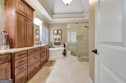 Bath - 100 Wickham Dr, Tyrone, GA 30290 photo 1 of 15