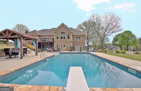 Exterior - 100 Wickham Dr, Tyrone, GA 30290 photo 27 of 45
