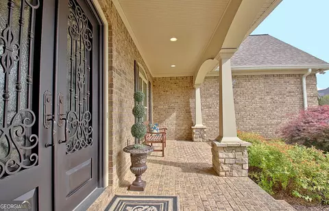 Exterior - 100 Wickham Dr, Tyrone, GA 30290 photo 6 of 45