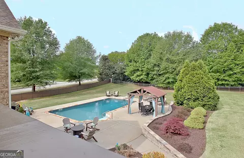 Exterior - 100 Wickham Dr, Tyrone, GA 30290 photo 14 of 45