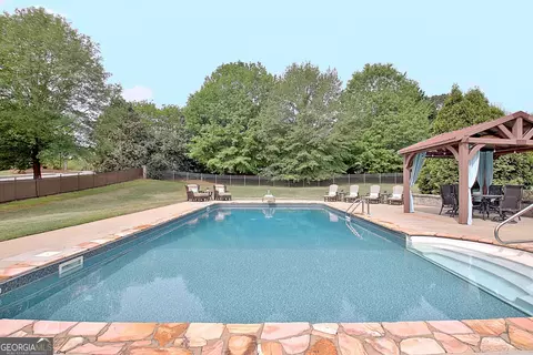 Exterior - 100 Wickham Dr, Tyrone, GA 30290 photo 20 of 45