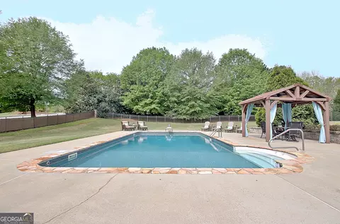 Exterior - 100 Wickham Dr, Tyrone, GA 30290 photo 18 of 45