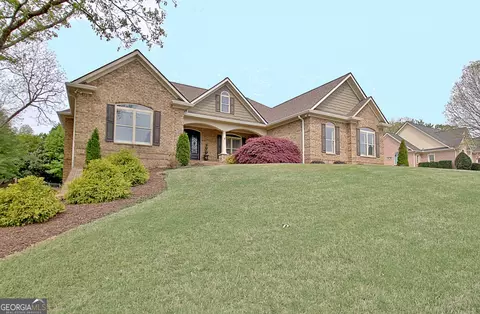 Exterior - 100 Wickham Dr, Tyrone, GA 30290 photo 2 of 45