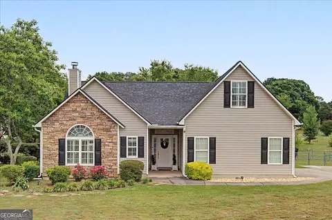 203 Rosewood Dr SE, Calhoun, GA 30701