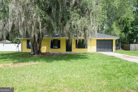 114 Laurel Ln, Kingsland, GA 31548