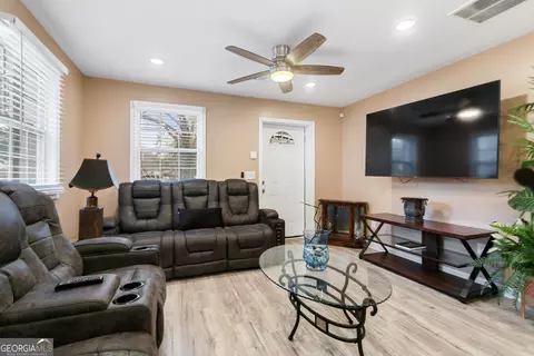 142 Hutton Pl NW, Atlanta, GA 30318