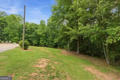 Exterior - 129 Foxdale Ct, Toccoa, GA 30577 photo 15 of 17