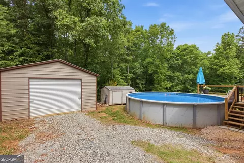 Exterior - 129 Foxdale Ct, Toccoa, GA 30577 photo 12 of 17