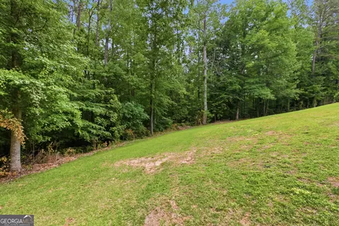 Exterior - 129 Foxdale Ct, Toccoa, GA 30577 photo 14 of 17