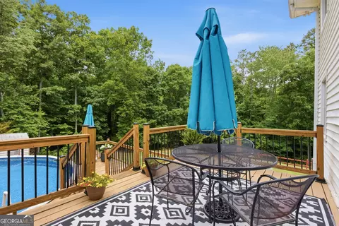Exterior - 129 Foxdale Ct, Toccoa, GA 30577 photo 8 of 17