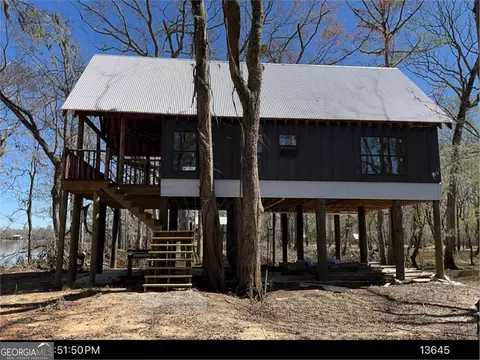 0 Eagles Pt, Surrency, GA 31563