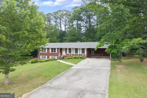 215 Gilbert Rd, Fayetteville, GA 30214