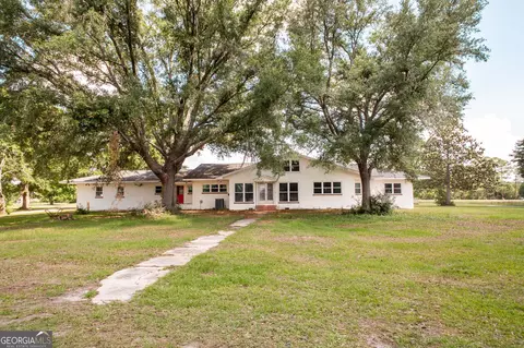 1402 W 12th St, Alma, GA 31510
