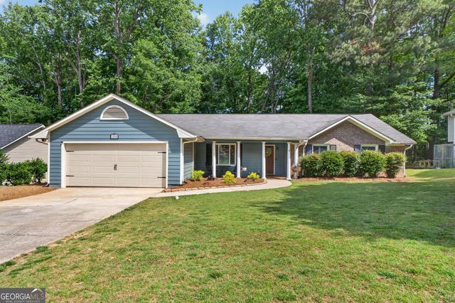318 Summer Pl, Peachtree City, GA 30269