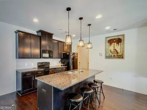 7808 Rutgers Cir, Fairburn, GA 30213
