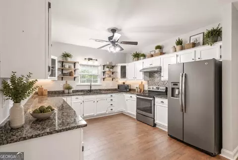 Kitchen - 82 Newton Rd, Lagrange, GA 30240 photo 1 of 5
