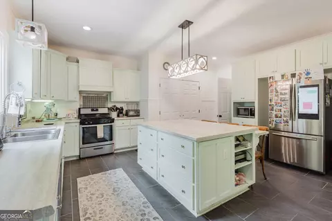 Kitchen - 1859 Upper River Rd, Americus, GA 31709 photo 2 of 4