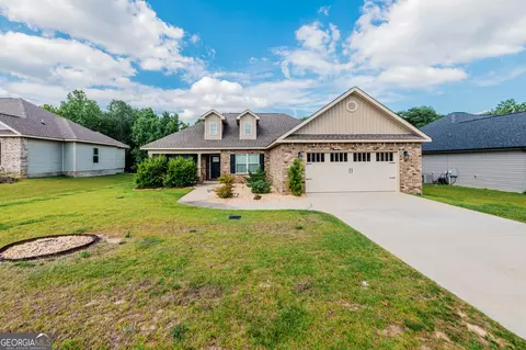 234 Creek Ridge Dr, Warner Robins, GA 31088