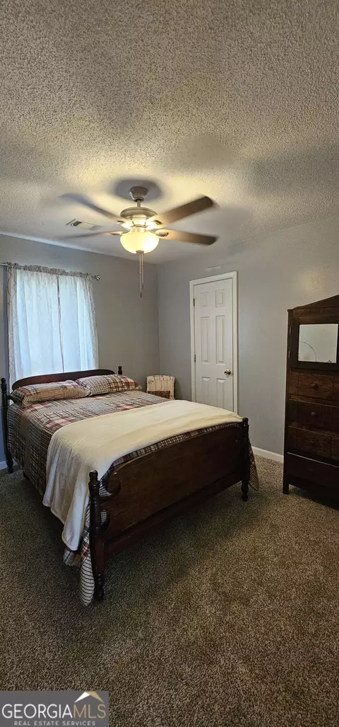 Bedroom - 157 Scarlett Ohara Dr, Ailey, GA 30410 photo 1 of 10