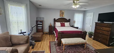 Bedroom - 157 Scarlett Ohara Dr, Ailey, GA 30410 photo 6 of 10