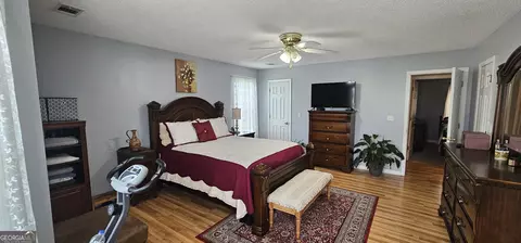 Bedroom - 157 Scarlett Ohara Dr, Ailey, GA 30410 photo 5 of 10