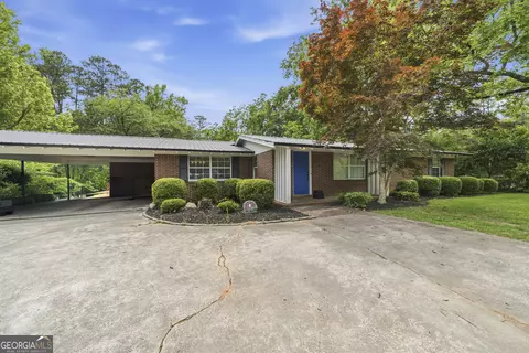 615 W Haynes St, Sandersville, GA 31082