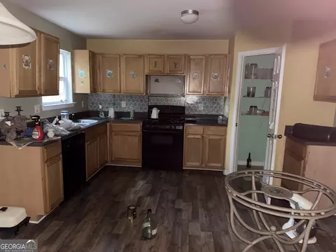 Kitchen - 11631 Kades Trl, Hampton, GA 30228 photo 1 of 1