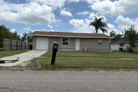 643 SW Ivanhoe Dr, Port Saint Lucie, FL 34983
