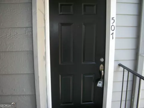 207 Granville Ct, Sandy Springs, GA 30328