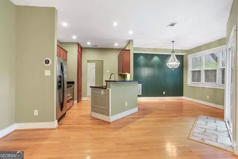 Living - Undisclosed, Thunderbolt, GA 31404 photo 6 of 6
