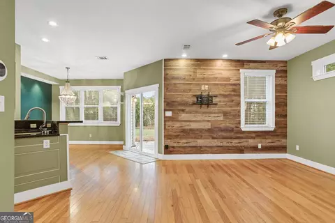 Living - Undisclosed, Thunderbolt, GA 31404 photo 1 of 6