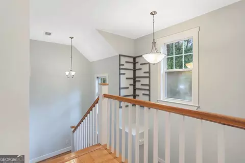 Entry Way - Undisclosed, Thunderbolt, GA 31404 photo 5 of 6