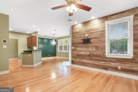 Living - Undisclosed, Thunderbolt, GA 31404 photo 5 of 6