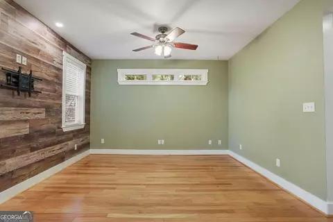 Living - Undisclosed, Thunderbolt, GA 31404 photo 3 of 6