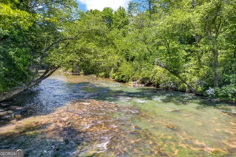 184 Grey Fox Trl, Ellijay, GA 30536
