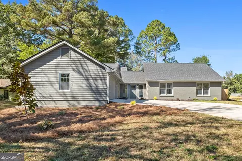 1603 Golf Link Dr, Stone Mountain, GA 30088