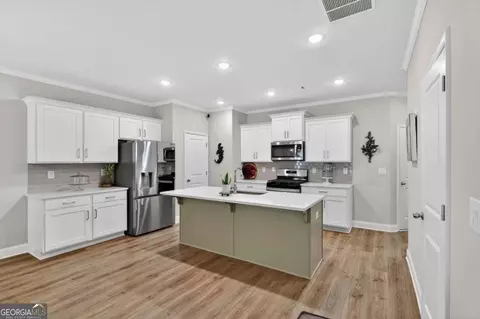 Kitchen - 3915 Cavalier Way, Duluth, GA 30097 photo 3 of 3