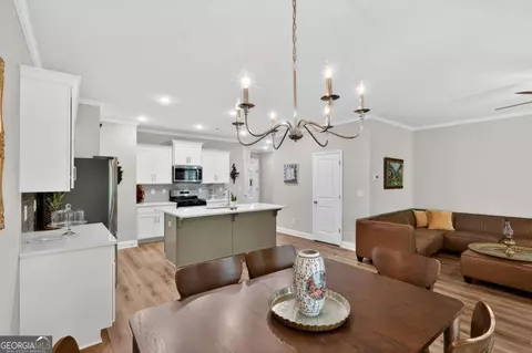 Dining - 3915 Cavalier Way, Duluth, GA 30097 photo 3 of 3