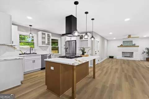 1720 Starlight Dr, Marietta, GA 30062