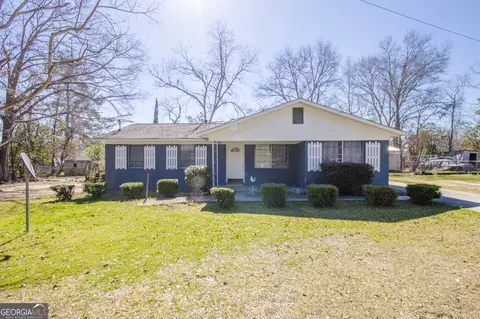 104 President Cir, Statesboro, GA 30458