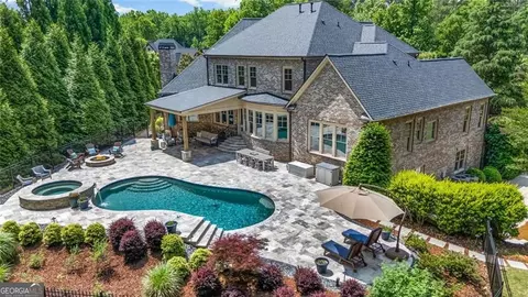 350 Dewpoint Ln, Johns Creek, GA 30022