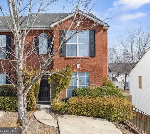 5547 Strathmoor Manor Cir, Lithonia, GA 30058