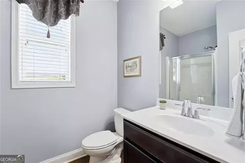 Bath - 246 Eagle Rock Dr, Acworth, GA 30101 photo 1 of 8