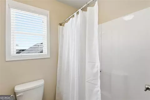Bath - 246 Eagle Rock Dr, Acworth, GA 30101 photo 7 of 8