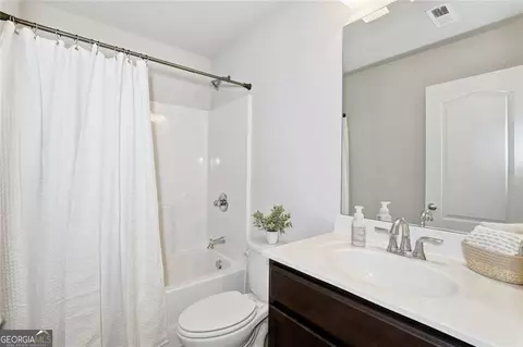 Bath - 246 Eagle Rock Dr, Acworth, GA 30101 photo 8 of 8